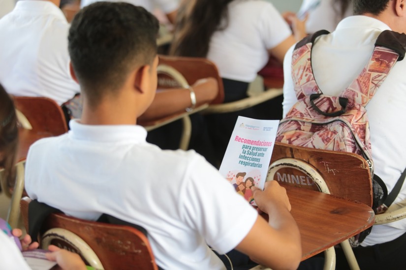 minsa-visita-aulas